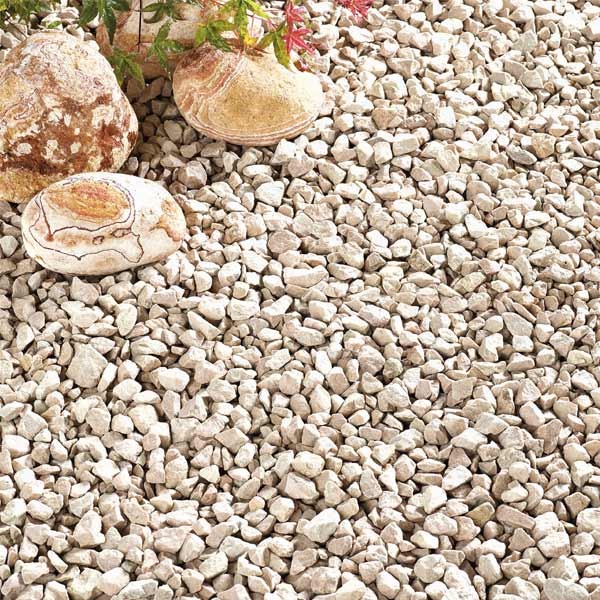 Cotswold Cream Coloured Limestone Chippings 14-26mm